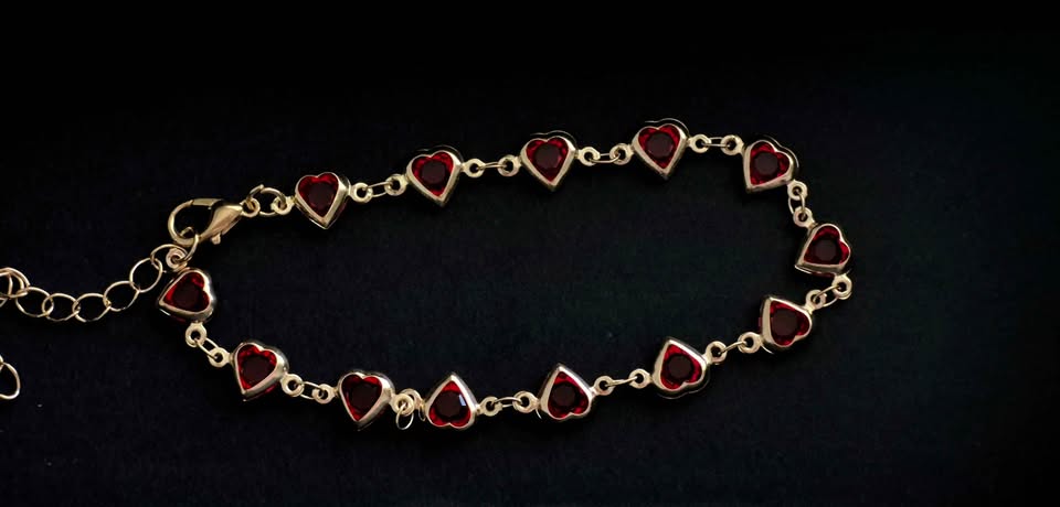 Golden tone Red Heart Shaped Bracelet