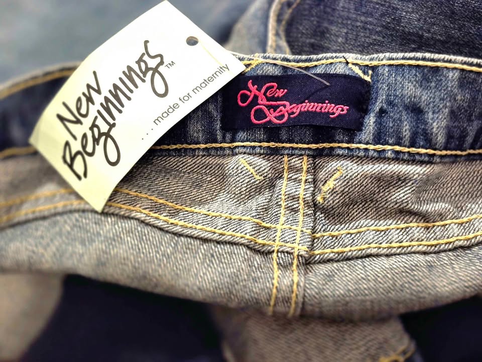 New with tag Navy Blue Maternity Side Panel Straight Jeans (New beginnings)