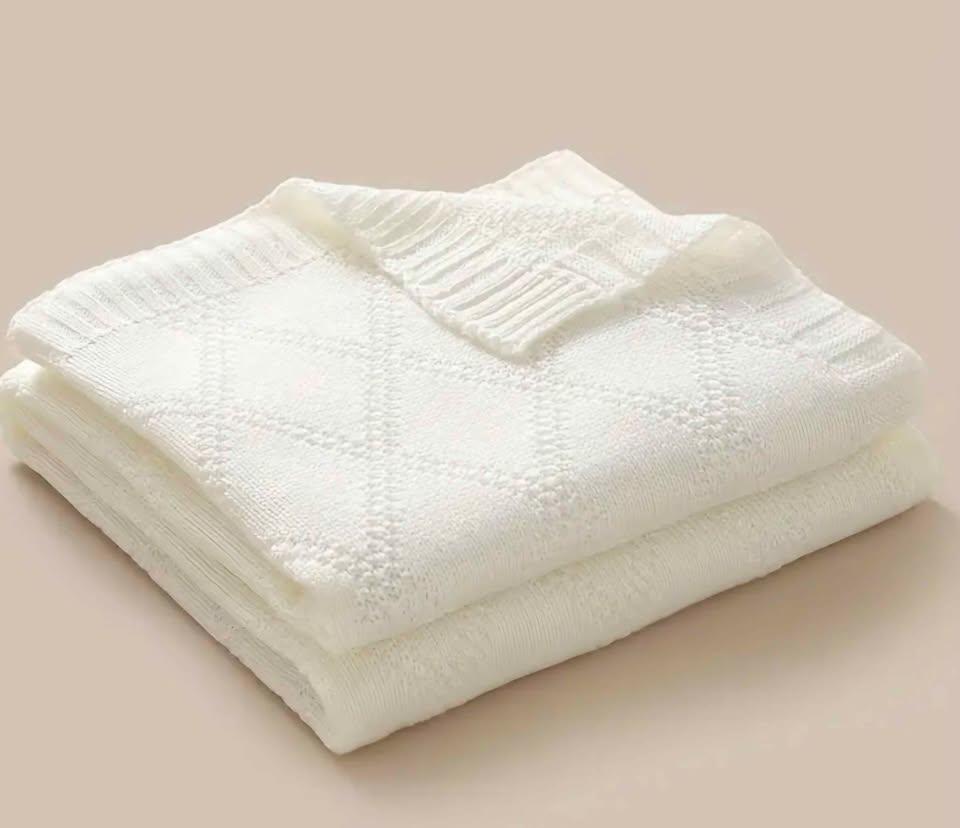 New Baby Blanket (LIMITED European Stock) It can be personalised with your baby's name or Initials.
