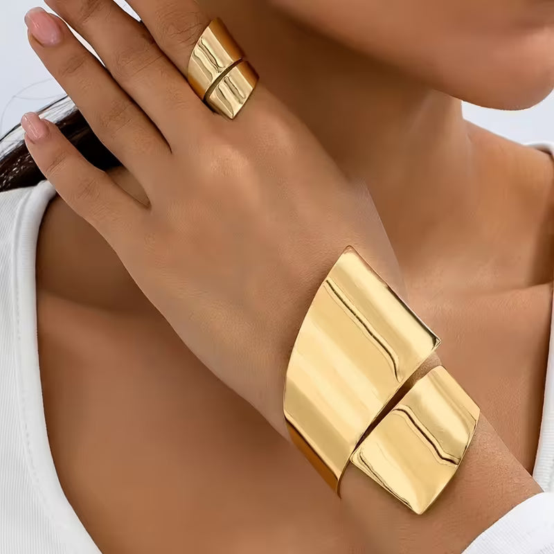 2pcs Set: Fashionable Bangle and Ring with a minimalist open design